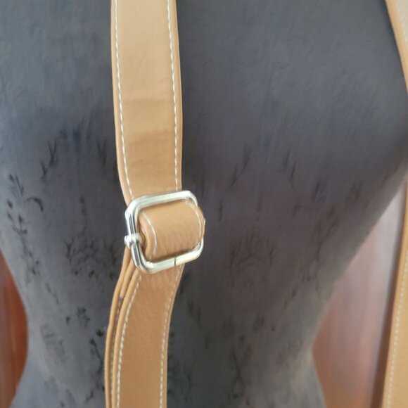 Lily Bloom Multicolor Floral Pattern Crossbody Bag With Adjustable Strap - Picture 4 of 11